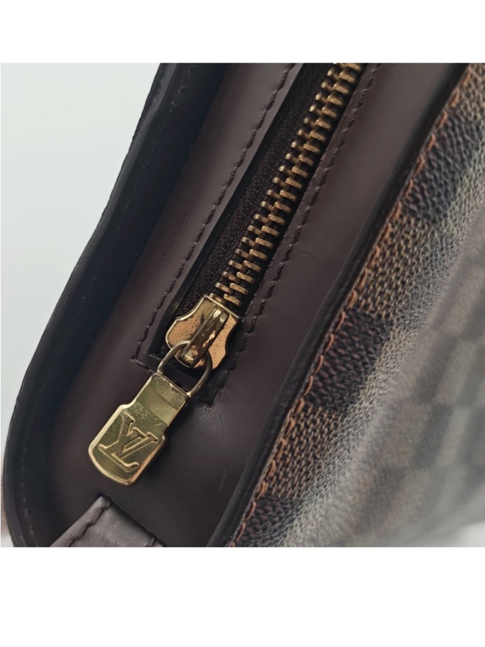 Louis Vuitton Authenticated COA included - Picture 4 of 12